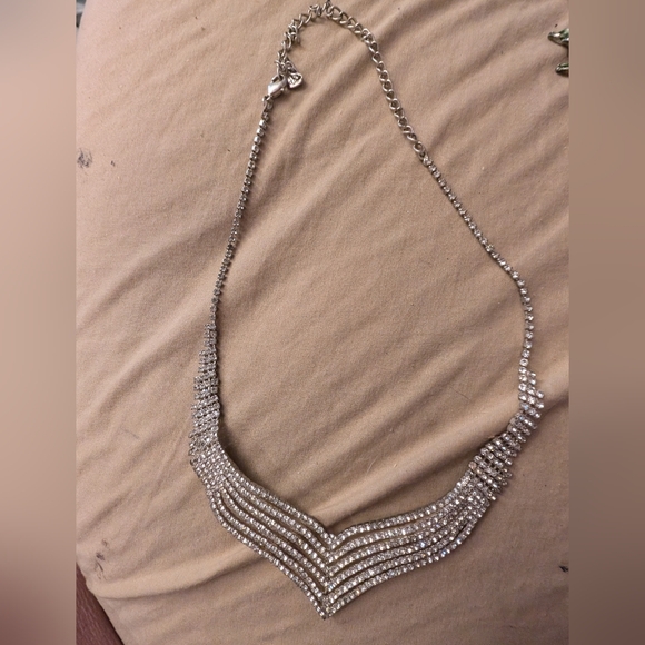 Vintage rhinestone bib necklace NWOT - Picture 3 of 4